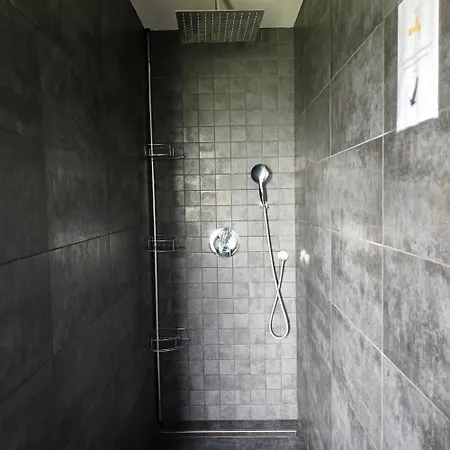 Bois Le Havre Du Sotre Sauna Panoramique Jacuzzi 14 Personnes Et 1 Bebe Gerardmer